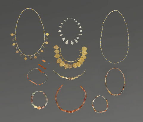 collier ; perle, image 3/3