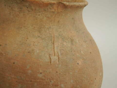 vase, image 2/4