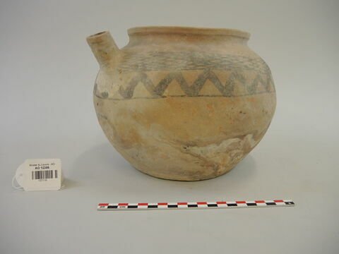 vase, image 3/6