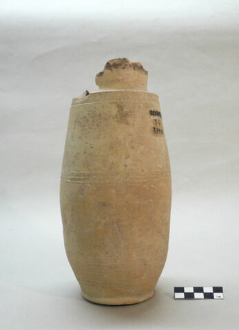 vase, image 1/1