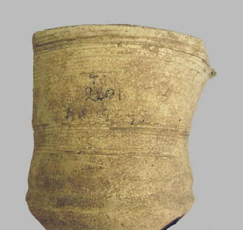 vase, image 3/3