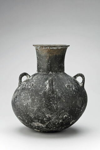 vase, image 1/3