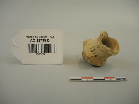 vase, image 1/1