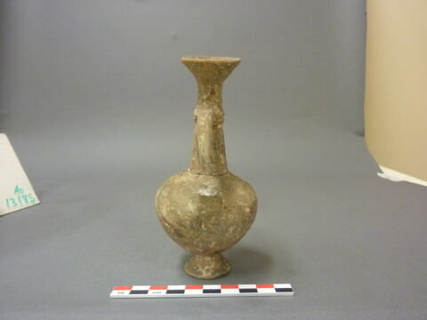 vase, image 2/5