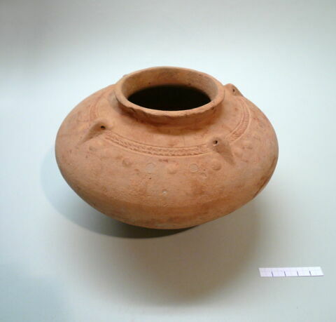 vase, image 1/1