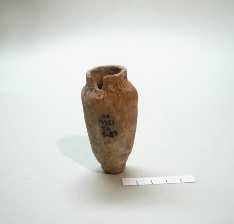 vase, image 1/1