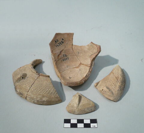 vase, image 1/3