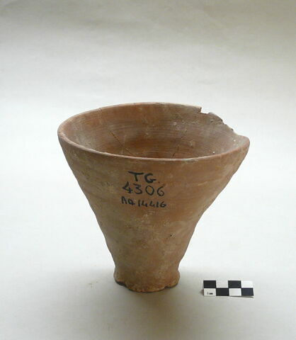 vase, image 1/3