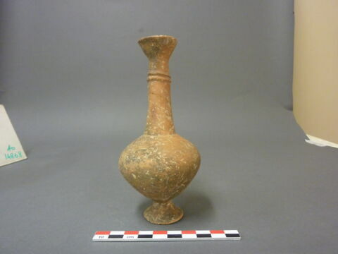 vase, image 2/5