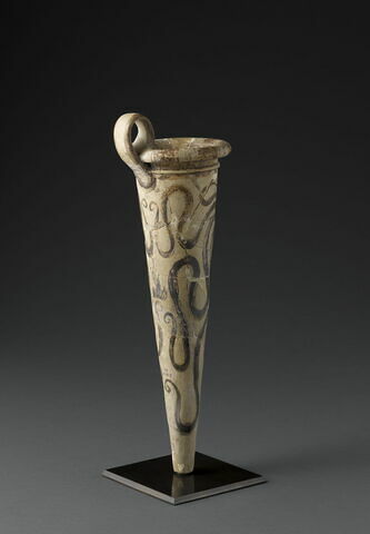 vase, image 2/9