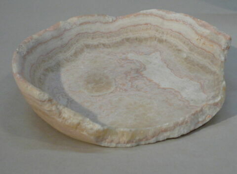 vase, image 2/2