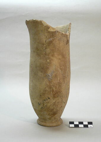 vase, image 1/1