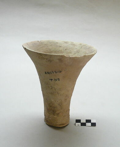 vase, image 1/1
