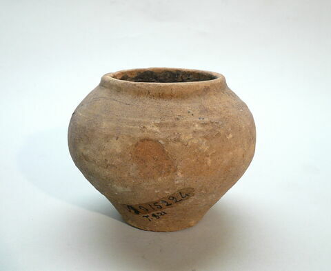 vase, image 1/1