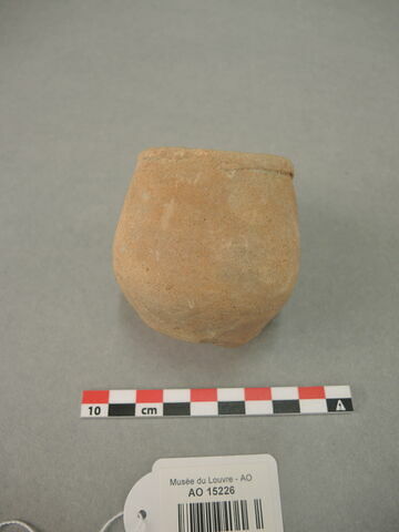 vase, image 1/1