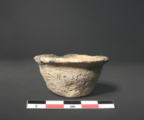 vase, image 1/1