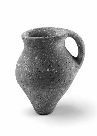 vase, image 2/2