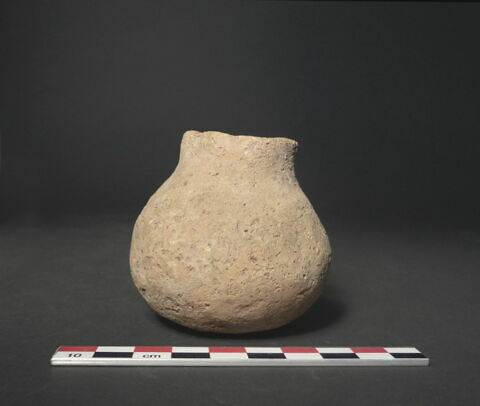vase, image 1/1