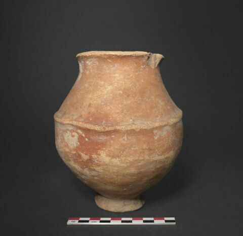 vase, image 1/1