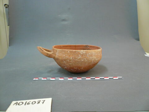 vase, image 2/6