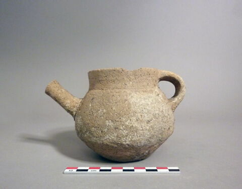 vase, image 1/1
