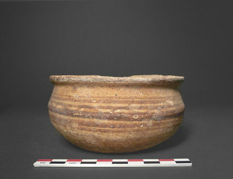 vase, image 1/1