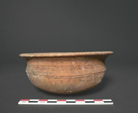vase, image 1/1