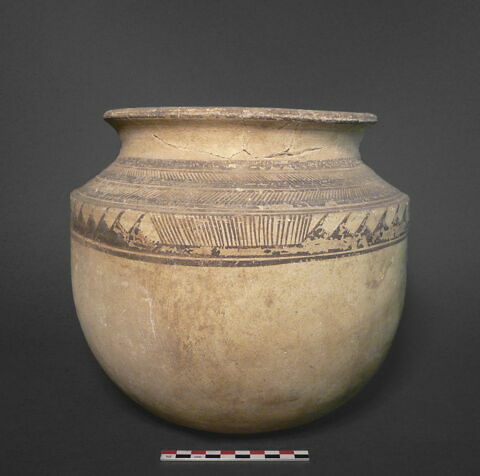 vase, image 2/2