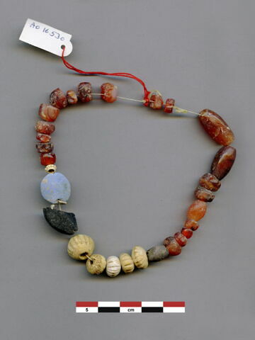 collier ; perle, image 1/1