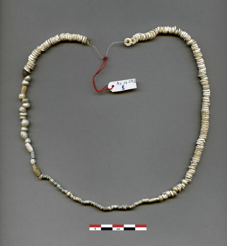 collier, image 1/1