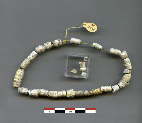 collier, image 1/1