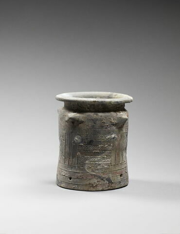 vase, image 3/4