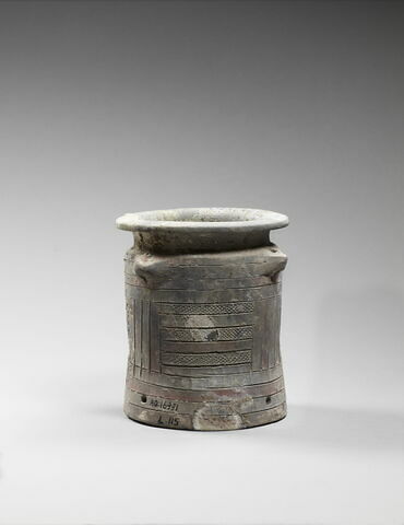 vase, image 4/4
