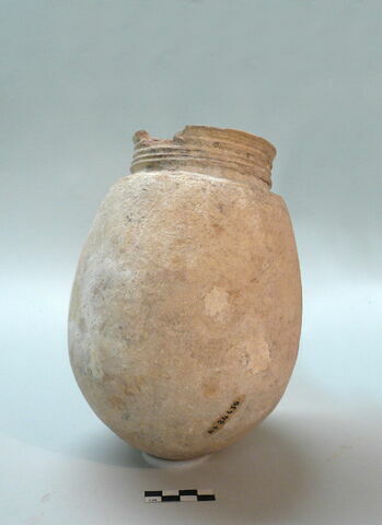 vase, image 1/1