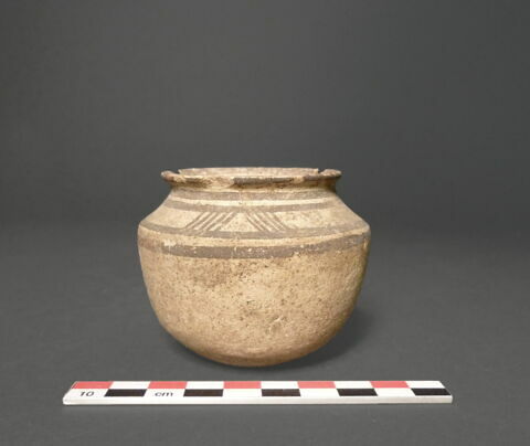 vase, image 1/1