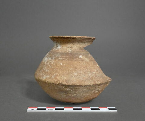 vase, image 1/1