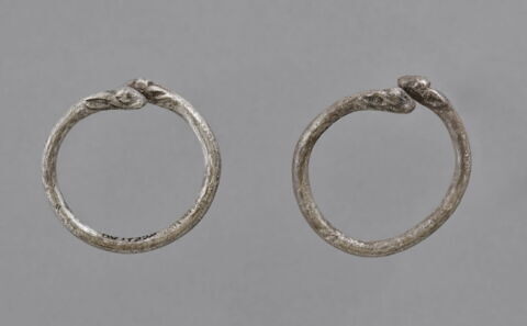 bracelet, image 2/3