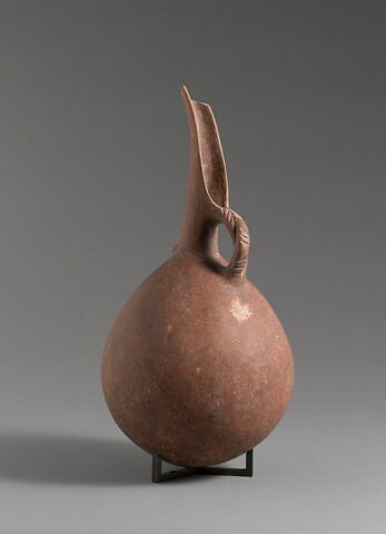 vase, image 3/3