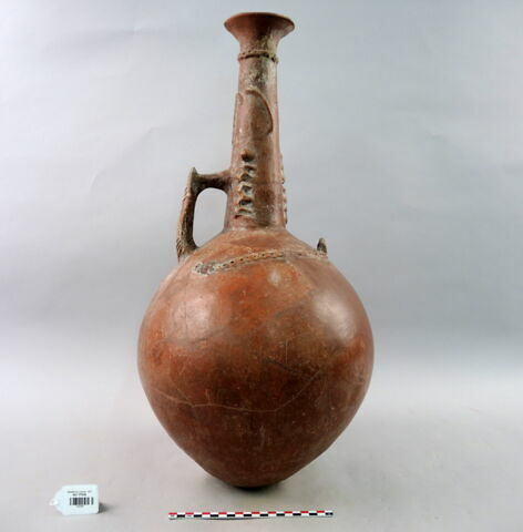 vase, image 1/3