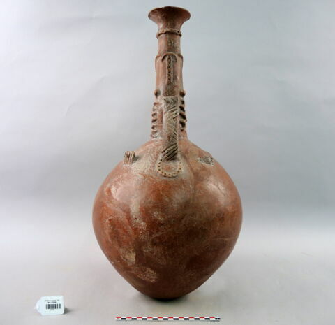 vase, image 2/3