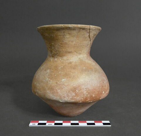 vase, image 1/1