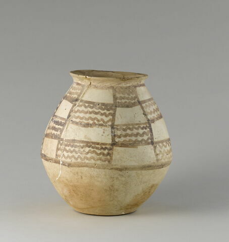 vase, image 2/2