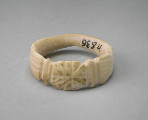 bague, image 1/2