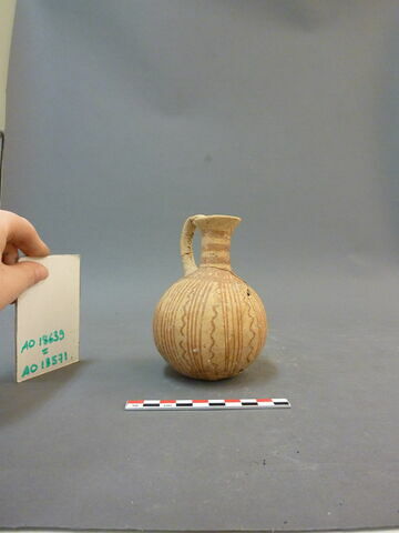 vase, image 2/6