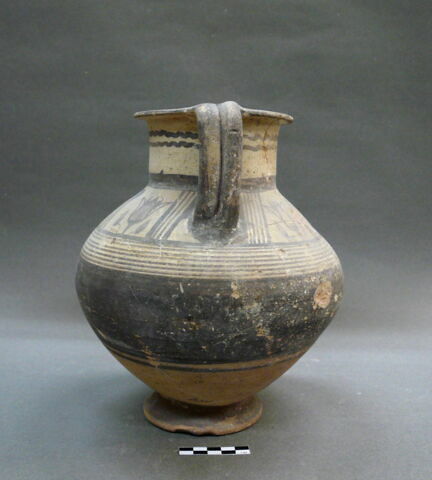 vase, image 2/2