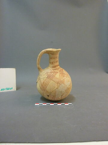 vase, image 2/9