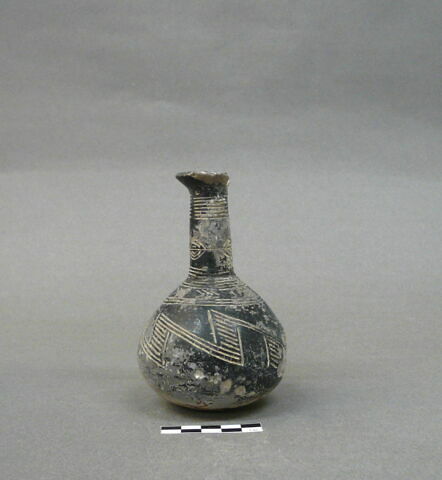 vase, image 1/2