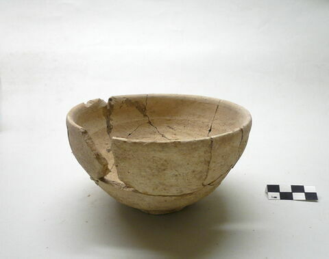 vase, image 2/2