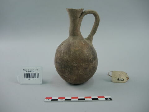 vase, image 1/2