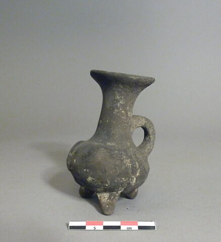 vase, image 2/2